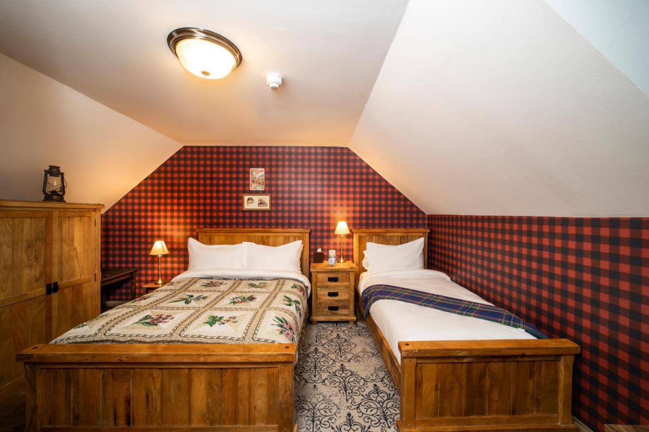 Cluanie Inn Glenmoriston Bagian luar foto