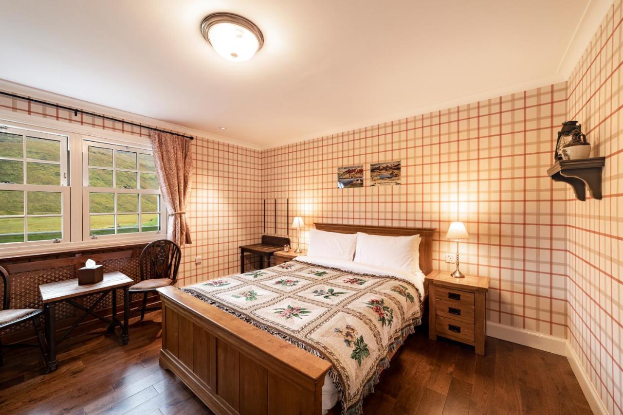 Cluanie Inn Glenmoriston Bagian luar foto