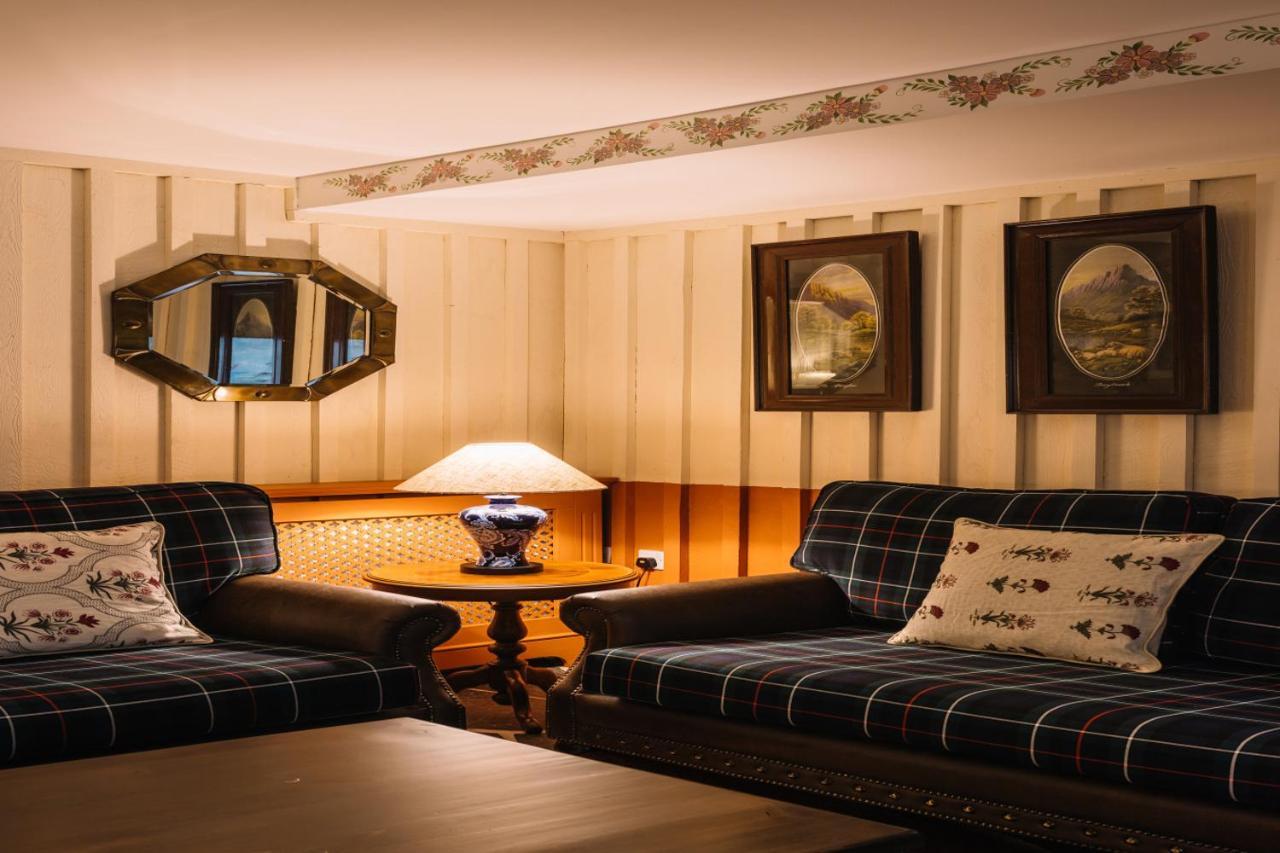 Cluanie Inn Glenmoriston Bagian luar foto